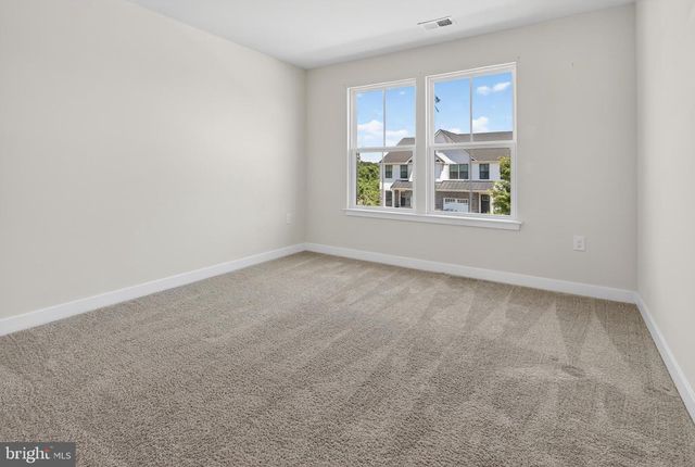 8005 MILLTOWN CIR, Cheltenham, PA 19012