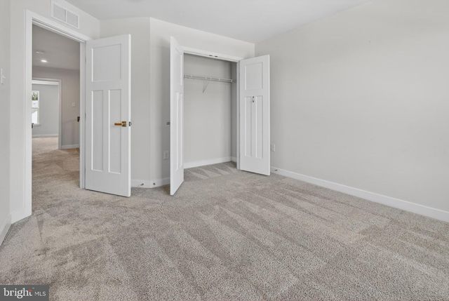 8005 MILLTOWN CIR, Cheltenham, PA 19012