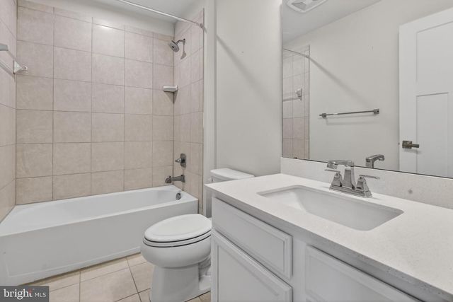 8005 MILLTOWN CIR, Cheltenham, PA 19012