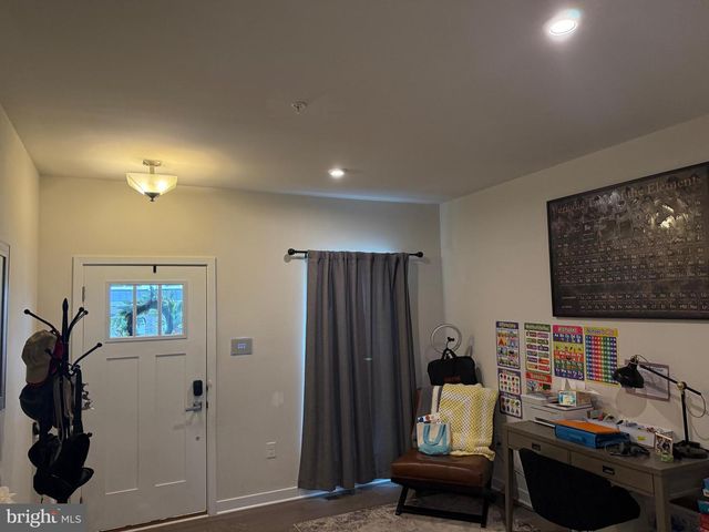 8005 MILLTOWN CIR, Cheltenham, PA 19012