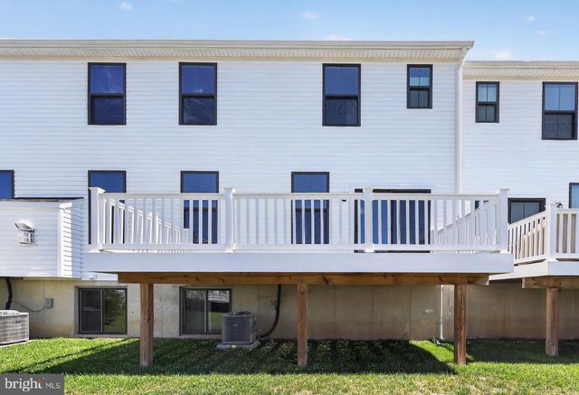 8005 MILLTOWN CIR, Cheltenham, PA 19012