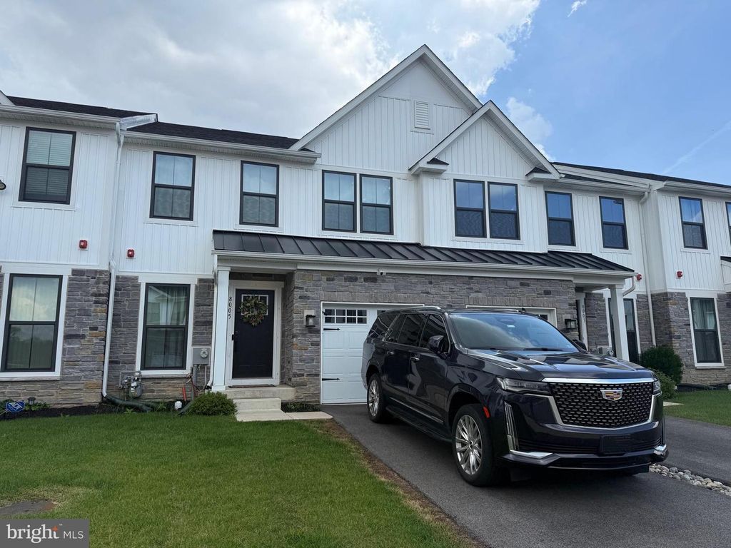 8005 MILLTOWN CIR, Cheltenham, PA 19012