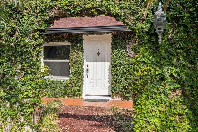 1221 LAKE DOWNEY DRIVE, Orlando, FL 32825