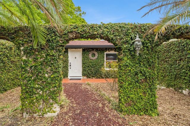 1221 LAKE DOWNEY DRIVE, Orlando, FL 32825