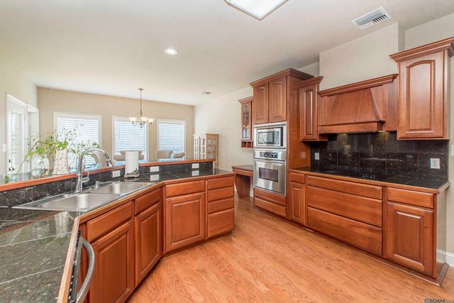 1005 Woodview Dr, Stephensville, LA 70380