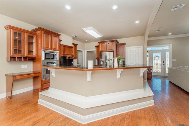 1005 Woodview Dr, Stephensville, LA 70380