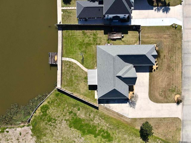 1005 Woodview Dr, Stephensville, LA 70380