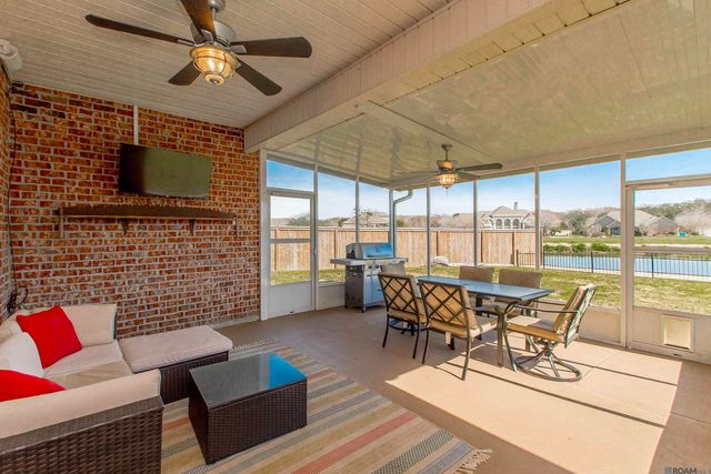 1005 Woodview Dr, Stephensville, LA 70380