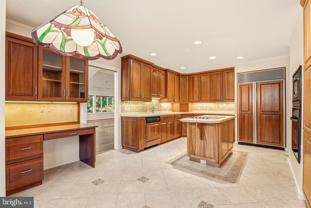 2 RIDERWOOD STA, Towson, MD 21204