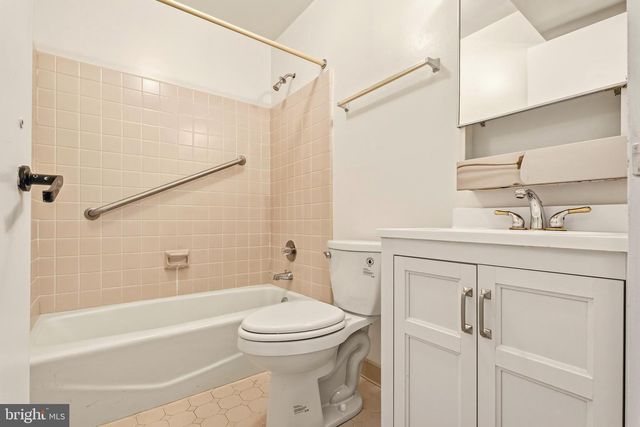 2 RIDERWOOD STA, Towson, MD 21204