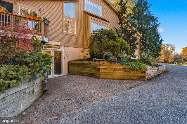 2 RIDERWOOD STA, Towson, MD 21204