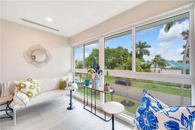 1021 3rd ST S 310, Naples, FL 34102