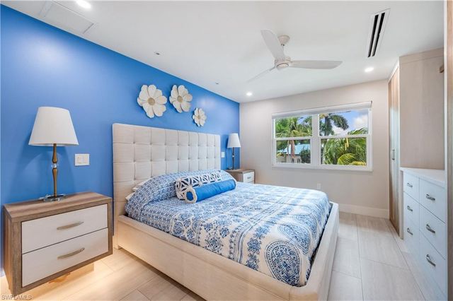 1021 3rd ST S 310, Naples, FL 34102