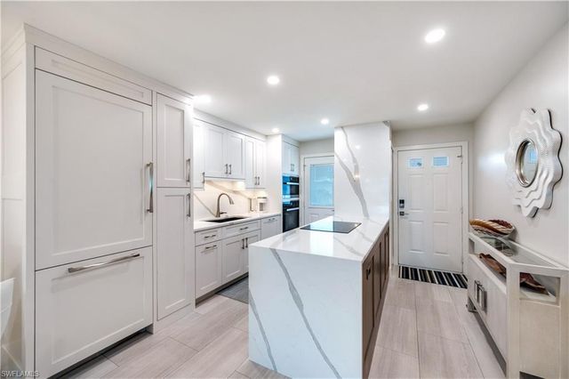 1021 3rd ST S 310, Naples, FL 34102