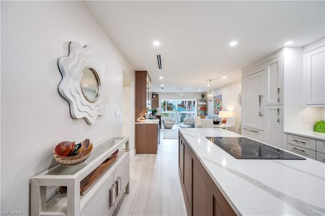 1021 3rd ST S 310, Naples, FL 34102