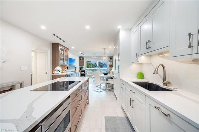 1021 3rd ST S 310, Naples, FL 34102