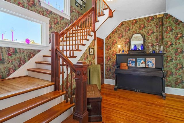 1 Ashmore Road, Worcester, MA 01602