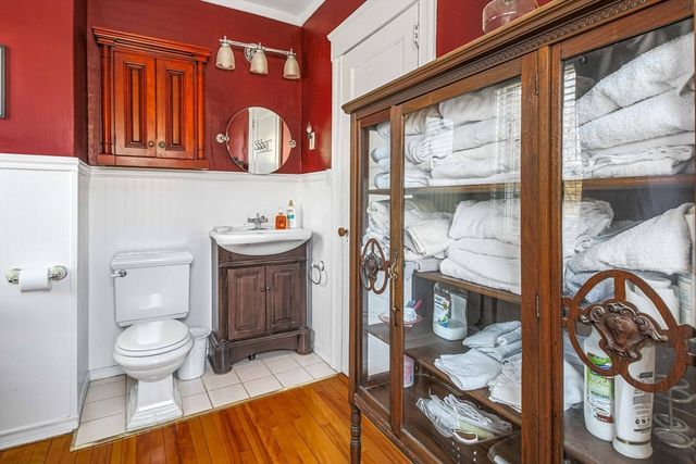 1 Ashmore Road, Worcester, MA 01602