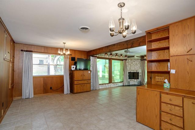 321 W Knipe Avenue, Perkins, OK 74059