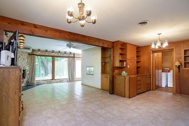 321 W Knipe Avenue, Perkins, OK 74059