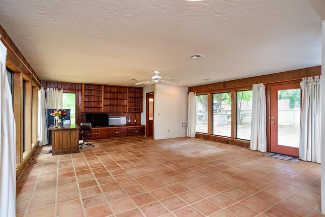 321 W Knipe Avenue, Perkins, OK 74059