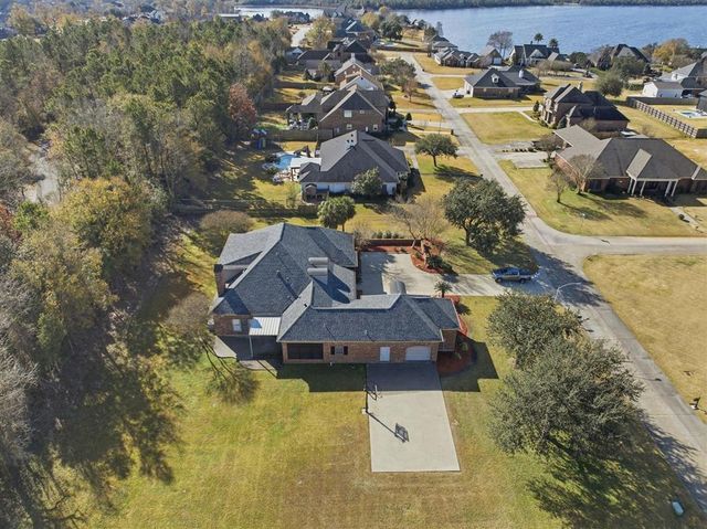 4817 Riverview Lane, Lake Charles, LA 70605