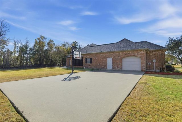 4817 Riverview Lane, Lake Charles, LA 70605