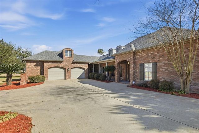 4817 Riverview Lane, Lake Charles, LA 70605