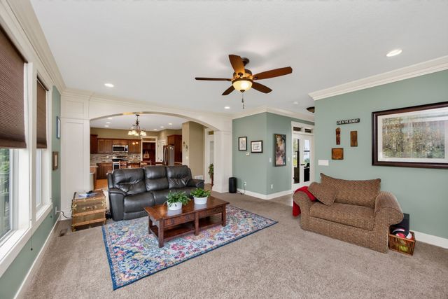 4408 163rd Street, Urbandale, IA 50323