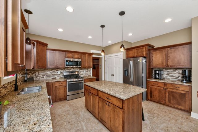 4408 163rd Street, Urbandale, IA 50323