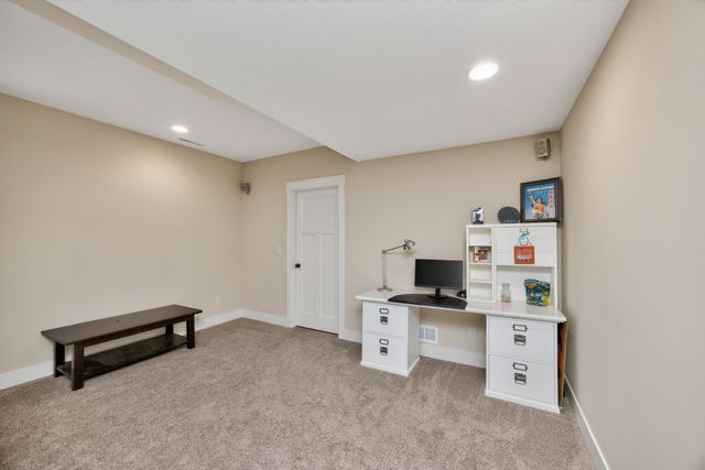 4408 163rd Street, Urbandale, IA 50323