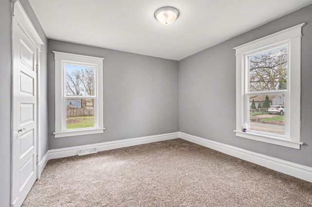 2008 E Stockbridge Avenue, Kalamazoo Twp, MI 49001