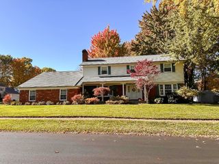 2832 MADEIRA Drive, Erie, PA 16506