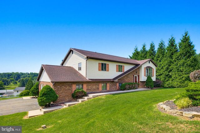7 OLIVER DR, Quarryville, PA 17566
