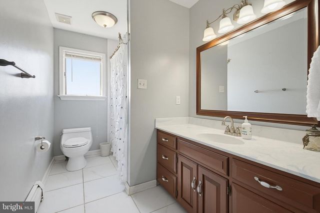 7 OLIVER DR, Quarryville, PA 17566
