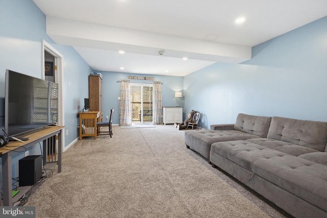 7 OLIVER DR, Quarryville, PA 17566