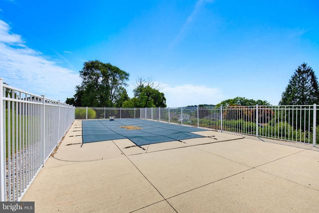 7 OLIVER DR, Quarryville, PA 17566