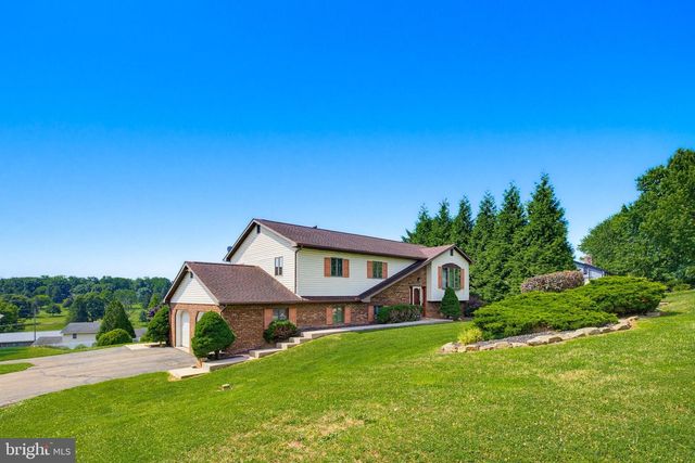 7 OLIVER DR, Quarryville, PA 17566