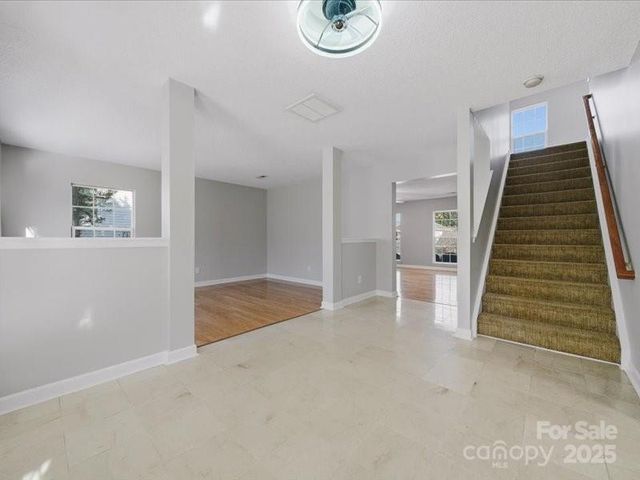 1968 8th Street Lane SE, Hickory, NC 28602