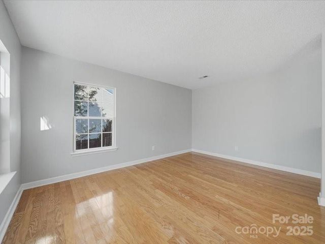 1968 8th Street Lane SE, Hickory, NC 28602