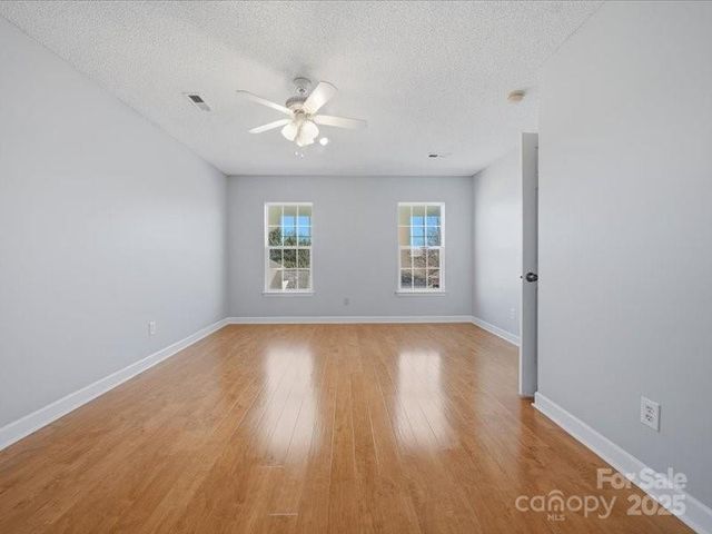 1968 8th Street Lane SE, Hickory, NC 28602