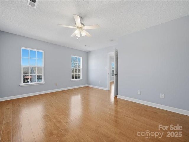 1968 8th Street Lane SE, Hickory, NC 28602