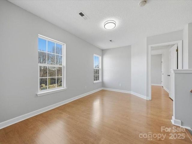 1968 8th Street Lane SE, Hickory, NC 28602