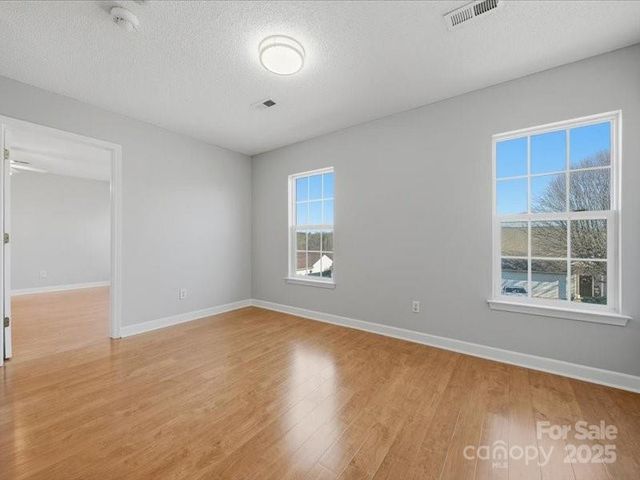 1968 8th Street Lane SE, Hickory, NC 28602