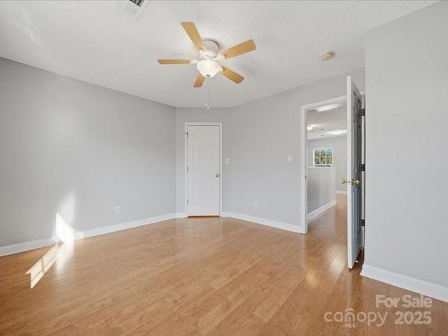 1968 8th Street Lane SE, Hickory, NC 28602