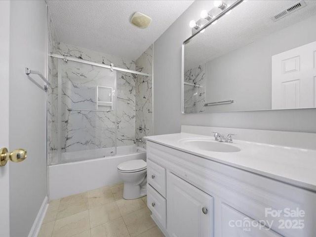 1968 8th Street Lane SE, Hickory, NC 28602