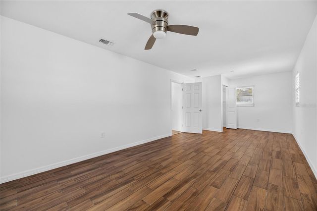 8050 CAROLYN STREET NE, St Petersburg, FL 33702