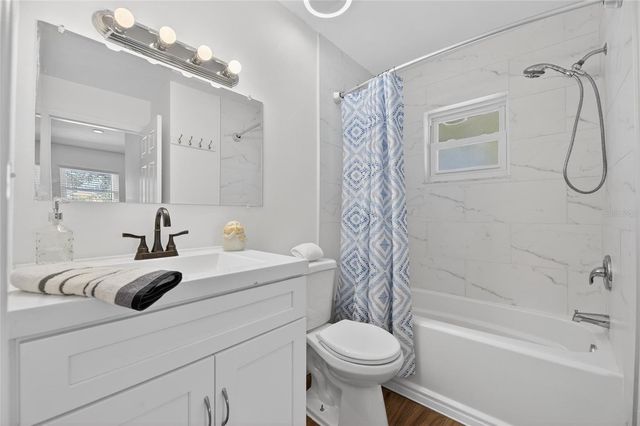 8050 CAROLYN STREET NE, St Petersburg, FL 33702