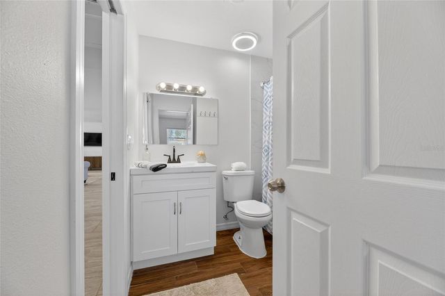 8050 CAROLYN STREET NE, St Petersburg, FL 33702