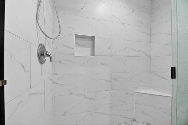 8050 CAROLYN STREET NE, St Petersburg, FL 33702